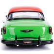 DC Comics: Méregcsók figura és 1953 Chevy Bel Air fém autómodell 1/24 – Simba Toys DC Comics: Méregcsók figura és 1953 Chevy Bel Air fém autómodell 1/24 – Simba Toys