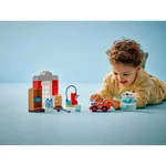 Kép 6/7 - LEGO® DUPLO®: McQueen látogatása Doki garázsában (10456)