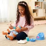 Kép 3/3 - New Born Baby pisilős fiú baba kiegészítőkkel – Simba Toys