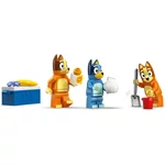Kép 3/8 - LEGO® Bluey™: Bluey és családja a tengerpartra utazik (11202L)