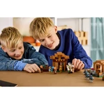 Kép 10/11 - LEGO® Minecraft: Idézőtámadás a faluban (21596)
