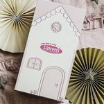 Kép 6/6 - Llorens: Bebito 26 cm-es kisfiú baba kék fürdőköpennyel