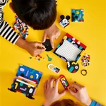 Kép 5/5 - LEGO® DOTS: Mickey egér és Minnie egér tanévkezdő doboz (41964)