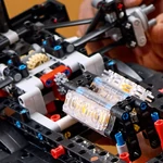 Kép 4/8 - LEGO® Technic: Mercedes-AMG F1 W14 E Performance (42171)