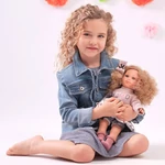 Kép 4/4 - Llorens: Elena baba tüllös virágos ruhában, göndör szőke hajjal 35 cm