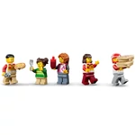 Kép 3/8 - LEGO® City: Pizzéria kiszállító járművekkel (60496)