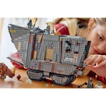 Kép 16/17 - LEGO® Star Wars™: Offworld homokkúszó és Mudhorn (75453)