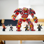 Kép 4/5 - LEGO® Super Heroes: Hulkbuster: Wakanda csatája (76247)