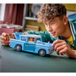 Kép 4/5 - LEGO® Harry Potter: Az elvarázsolt repülő Ford Anglia™ (76470)