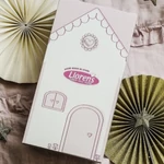 Kép 2/5 - Llorens: Tina 44 cm-es síró baba kapucnis rózsaszín mellényben