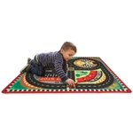 Kép 2/3 - Versenypálya játszószőnyeg 4 db autóval – Melissa & Doug