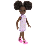 Kép 3/4 - Barbie: Chelsea barna hajú baba virágos ruhában 15 cm – Mattel