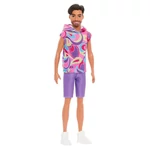 Kép 2/2 - Barbie Fashionista fiú baba élénk színű ruhaszettben – Mattel