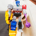 Kép 3/4 - Transformers: Mix Mashers Optimus Prime robotfigura kiegészítőkkel – Hasbro