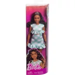 Kép 1/2 - Barbie: Fashionista stílusos baba zöld-fehér kockás ruhában – Mattel