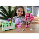 Kép 6/6 - Cave Club: Bébiszitter játékszett kiegészítőkkel – Mattel