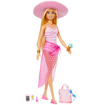 Kép 3/5 - Barbie The Movie: Barbie Beach baba strandfelszereléssel – Mattel