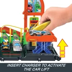 Kép 3/6 - Hot Wheels: City töltőállomás pályaszett 1 db kisautóval – Mattel