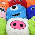 Kép 6/6 - Fuzzy Monsters szőrös plüss labda többféle változatban 23 cm