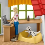 Kép 2/3 - Schleich: Farm World – Állatorvosi rendelő csikóval és háziállatokkal (42502)