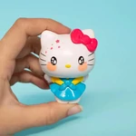 Kép 4/4 - Hello Kitty: Hello Kitty Figura Dobozban kiegészítőkkel 6 cm