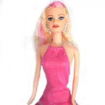 Szabina divatbaba többféle változatban