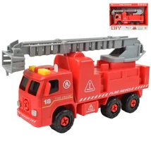 Szétszerelhető létrás tűzoltóautó hanggal és szerszámokkal