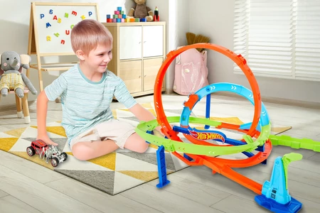 PUNKBANDA A ZENEAKADÉMIÁN – FEDEZD FEL A HOT WHEELS-VILÁGOT!