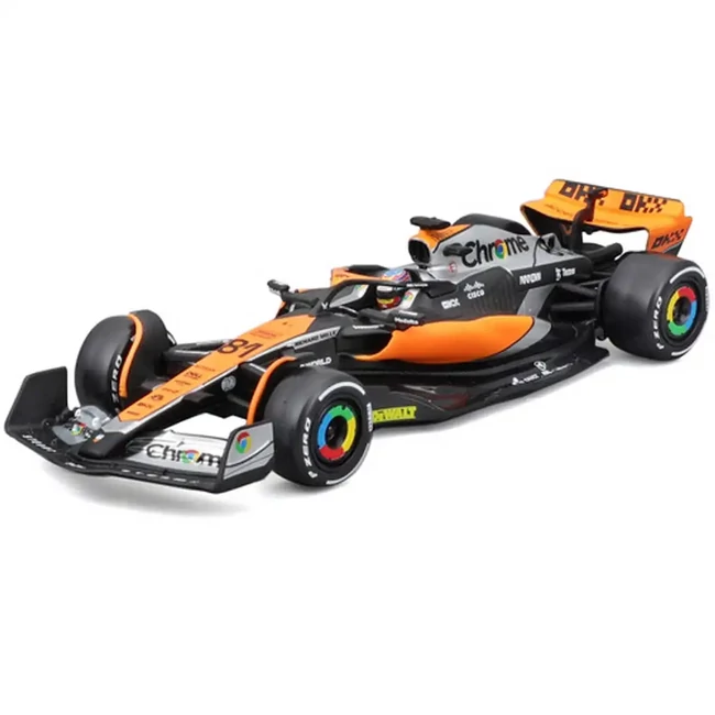 Bburago: McLaren MCL60 F1 versenyautó fém autómodell 1/43 (Oscar Piastri #81, sisakos változat)
